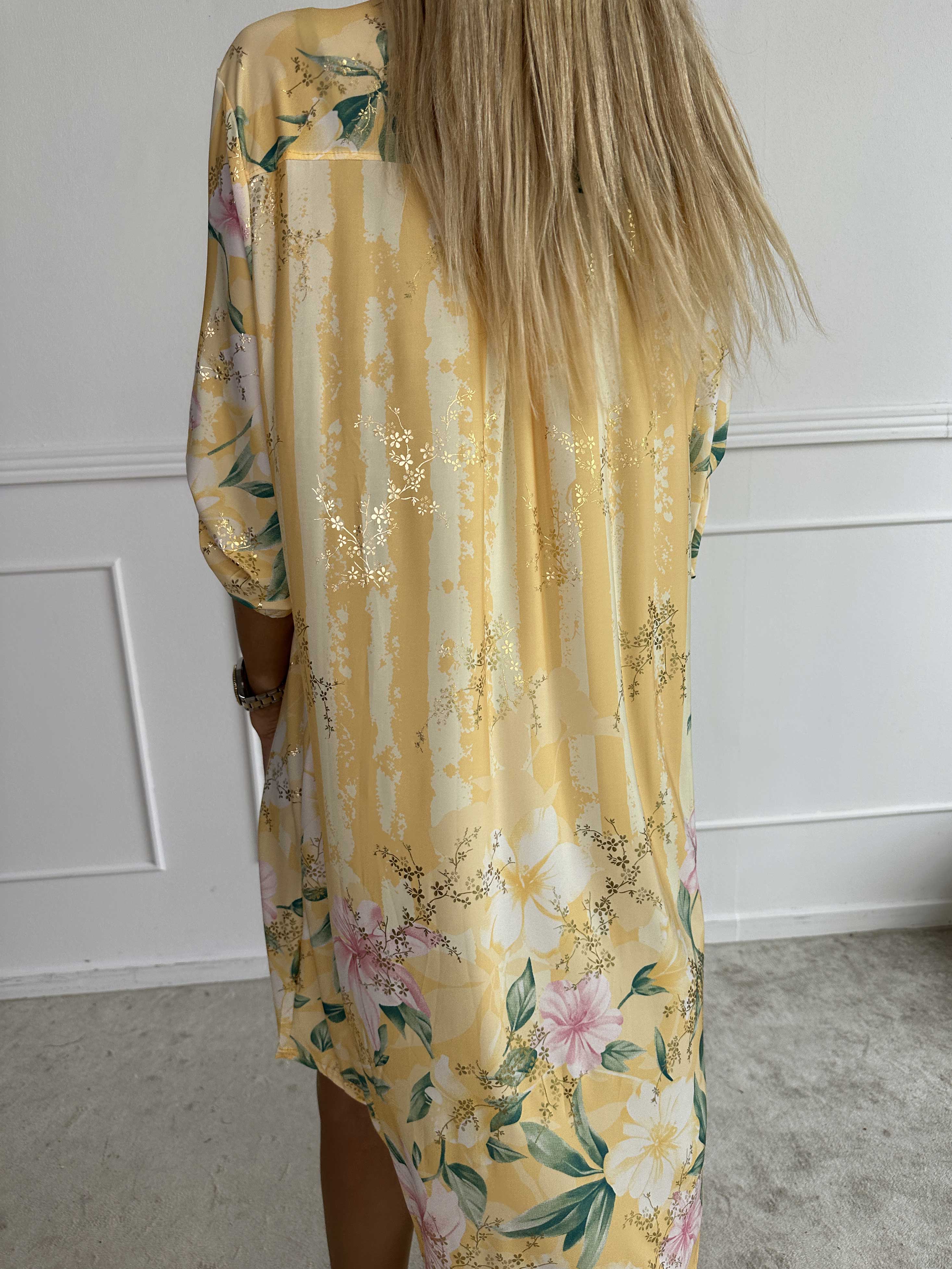 Ebba Floral Stripe Long - Elastisk blommig klänning med gulddetaljer